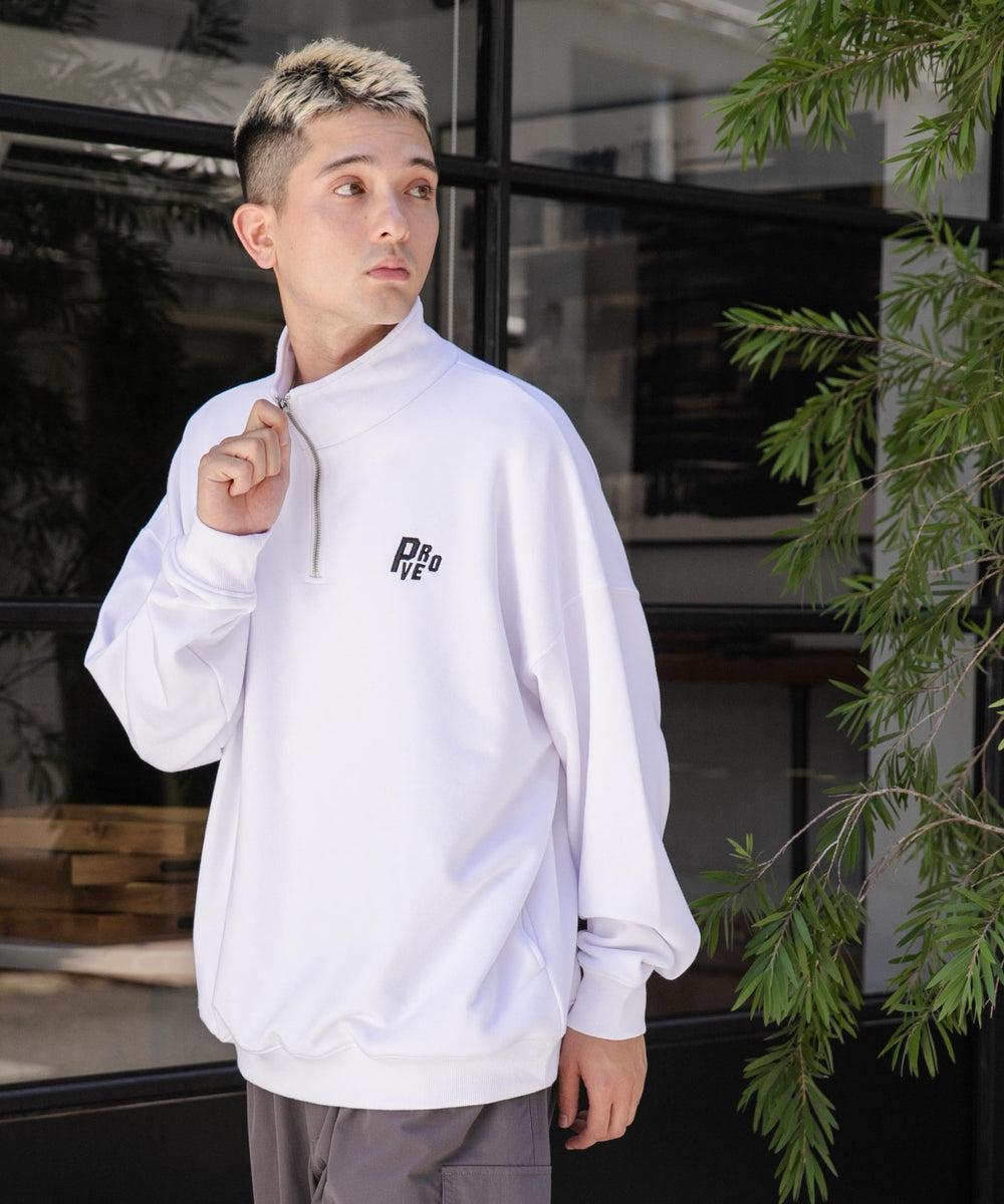 ホワイト モデル：178cm L着用