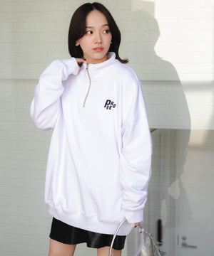 ホワイト モデル：157cm L着用