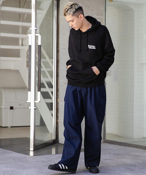 ブラック モデル：178cm L着用