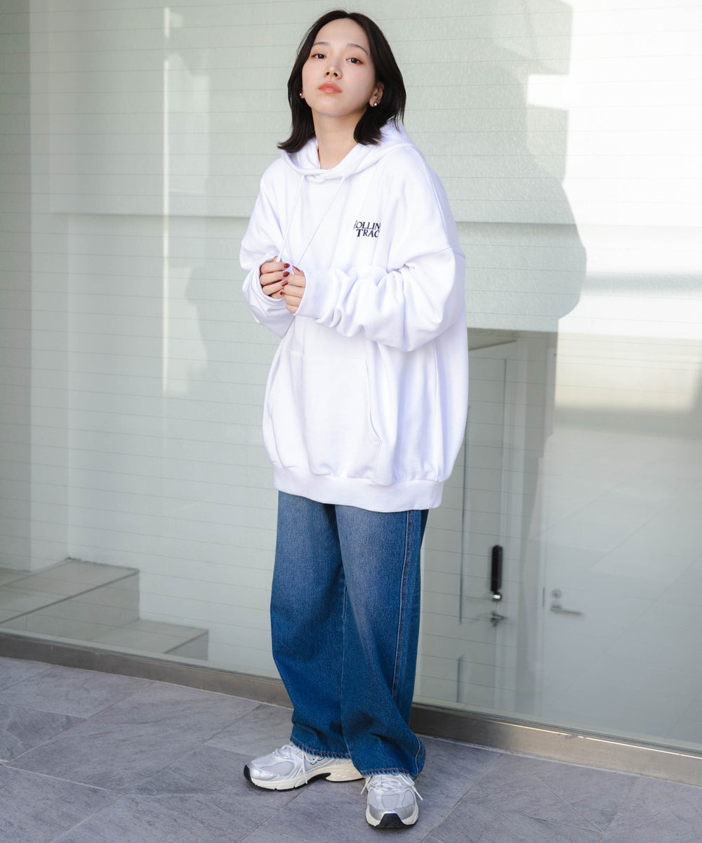 ホワイト モデル：157cm L着用