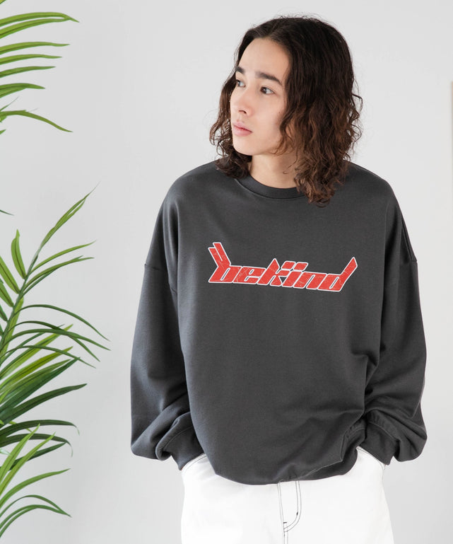 柄54 モデル：174cm L着用