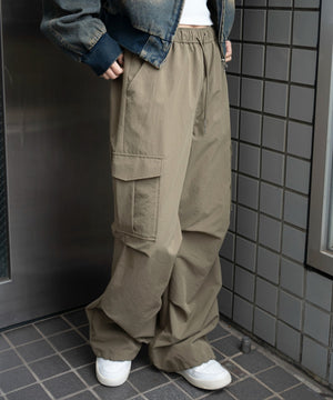 オリーブ　モデル：159cm M着用