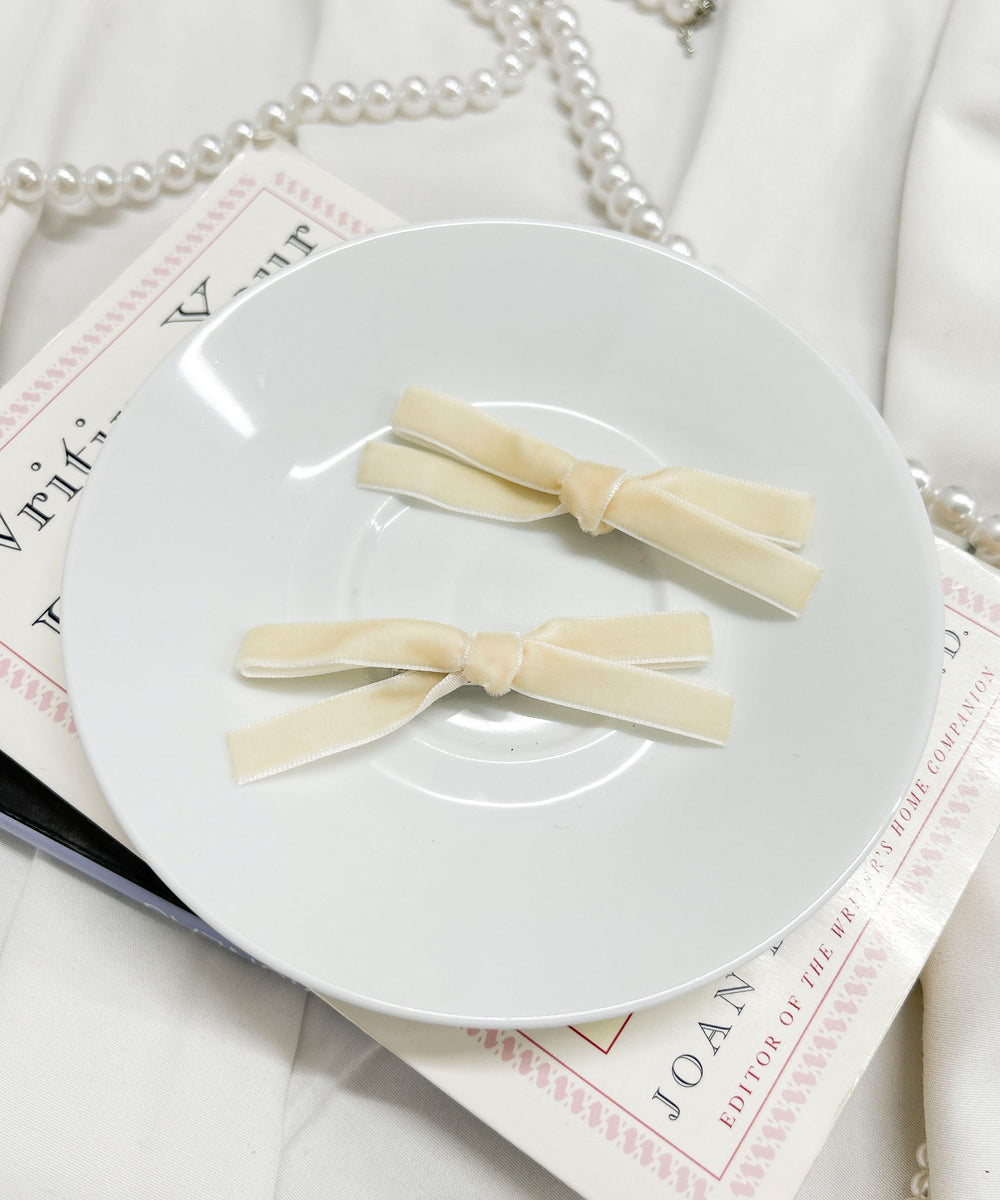 ベロアアイボリー（ホワイトアイボリー）