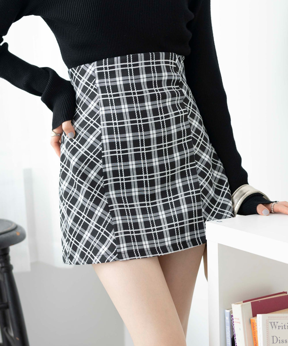 ブラック系チェック　モデル:163cm F着用