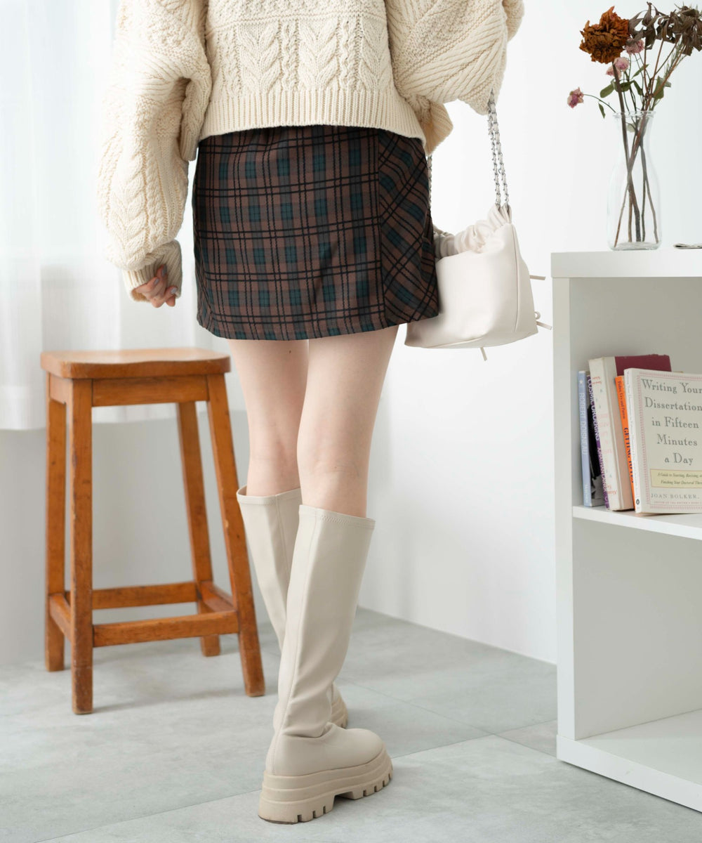 ブラウン系チェック　モデル:163cm F着用