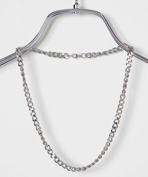 アクセ付きグラフィックT