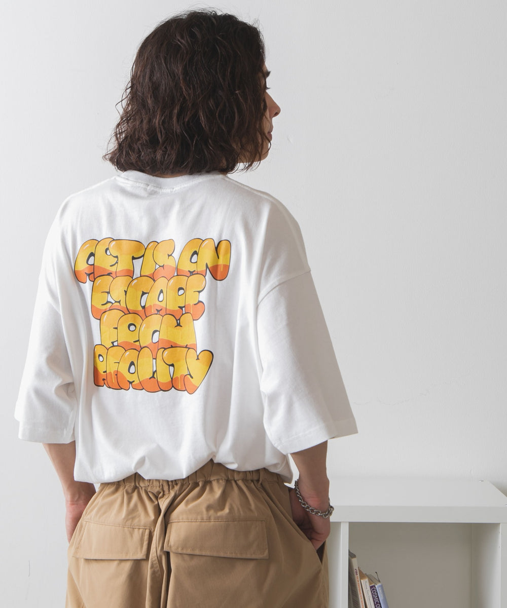 柄22 モデル：174㎝ L着用