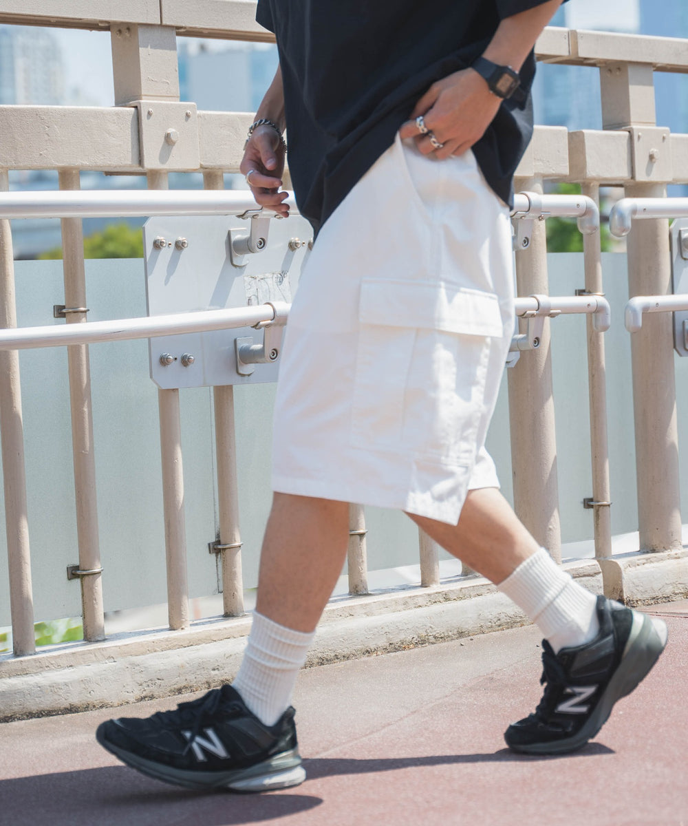 ホワイト モデル：174cm L着用