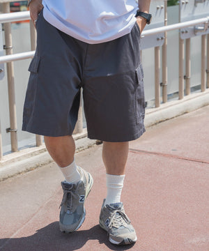 グレー モデル：174cm L着用