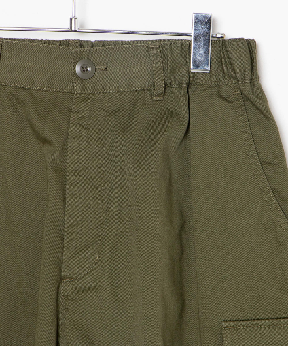 ワイドカーゴショーツ