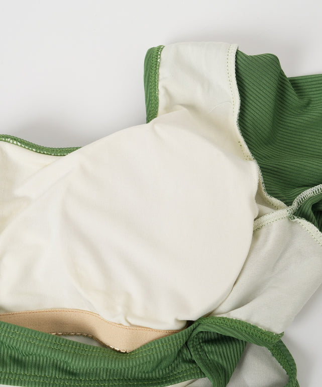 バックデザインワンピーススウィムウェア