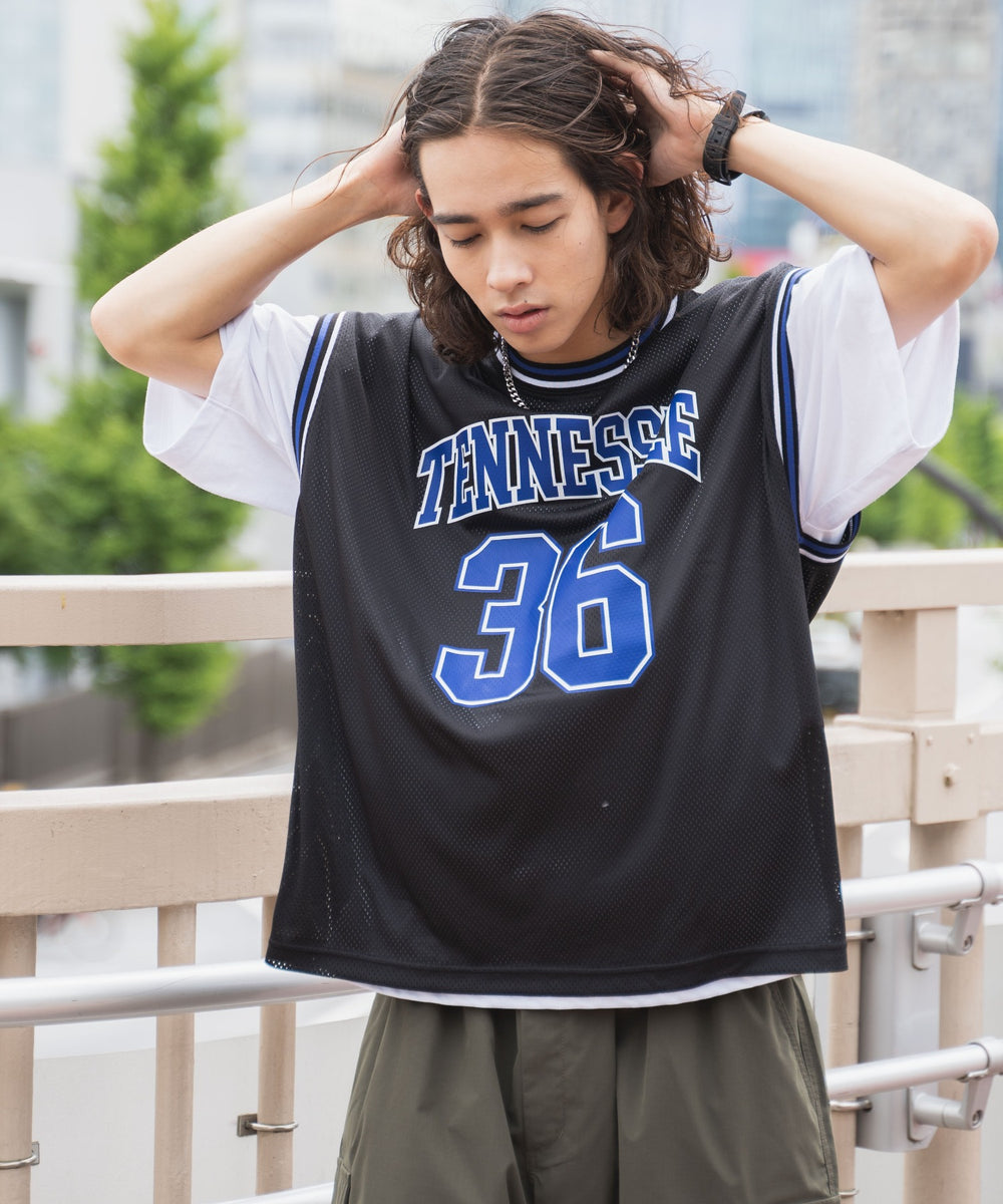 ブラック モデル：174cm L着用