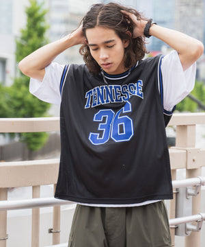 ブラック モデル：174cm L着用