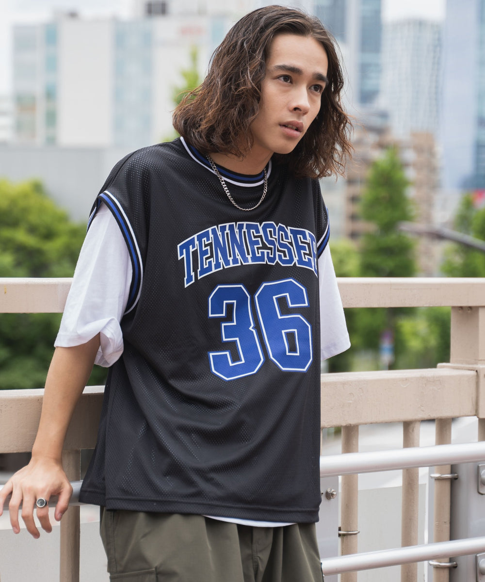 ブラック モデル：174cm L着用