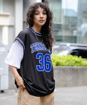 ブラック モデル：166cm L着用