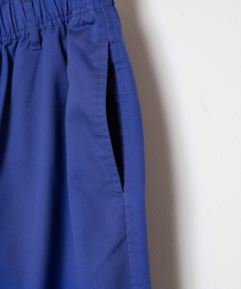 チノイージーパンツ