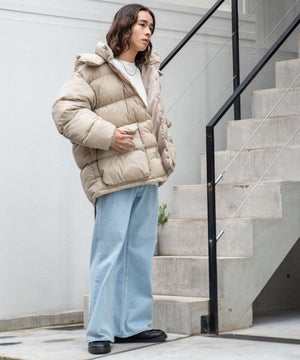 ベージュ モデル：174㎝ L着用