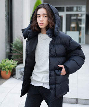 ブラック モデル：174㎝ L着用