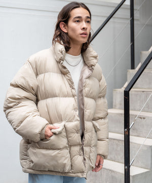 ベージュ モデル：174㎝ L着用