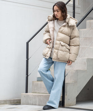 ベージュ モデル：174㎝ L着用