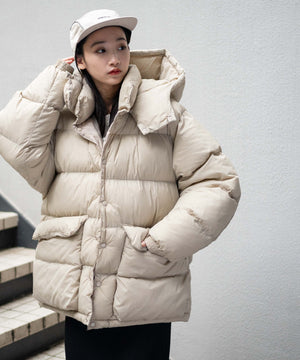 ベージュ モデル：165㎝ M着用