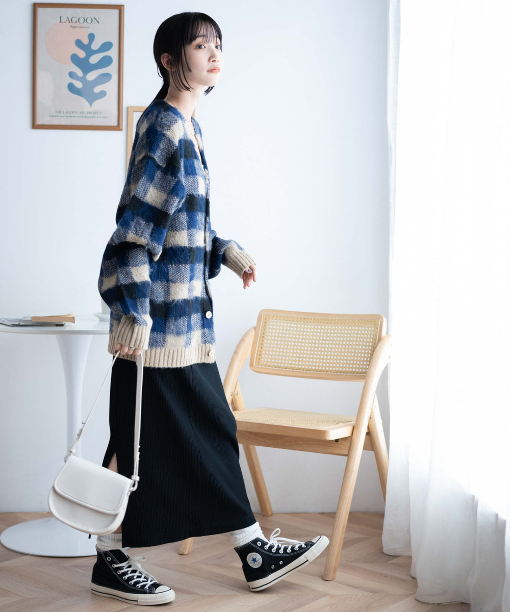 柄2 モデル：165cm M着用