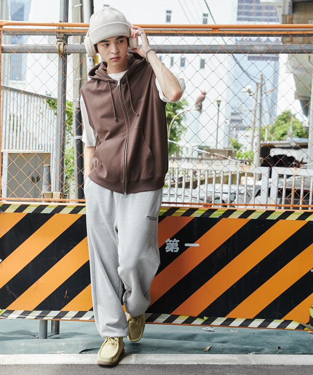 ブラウン モデル：180cm L着用