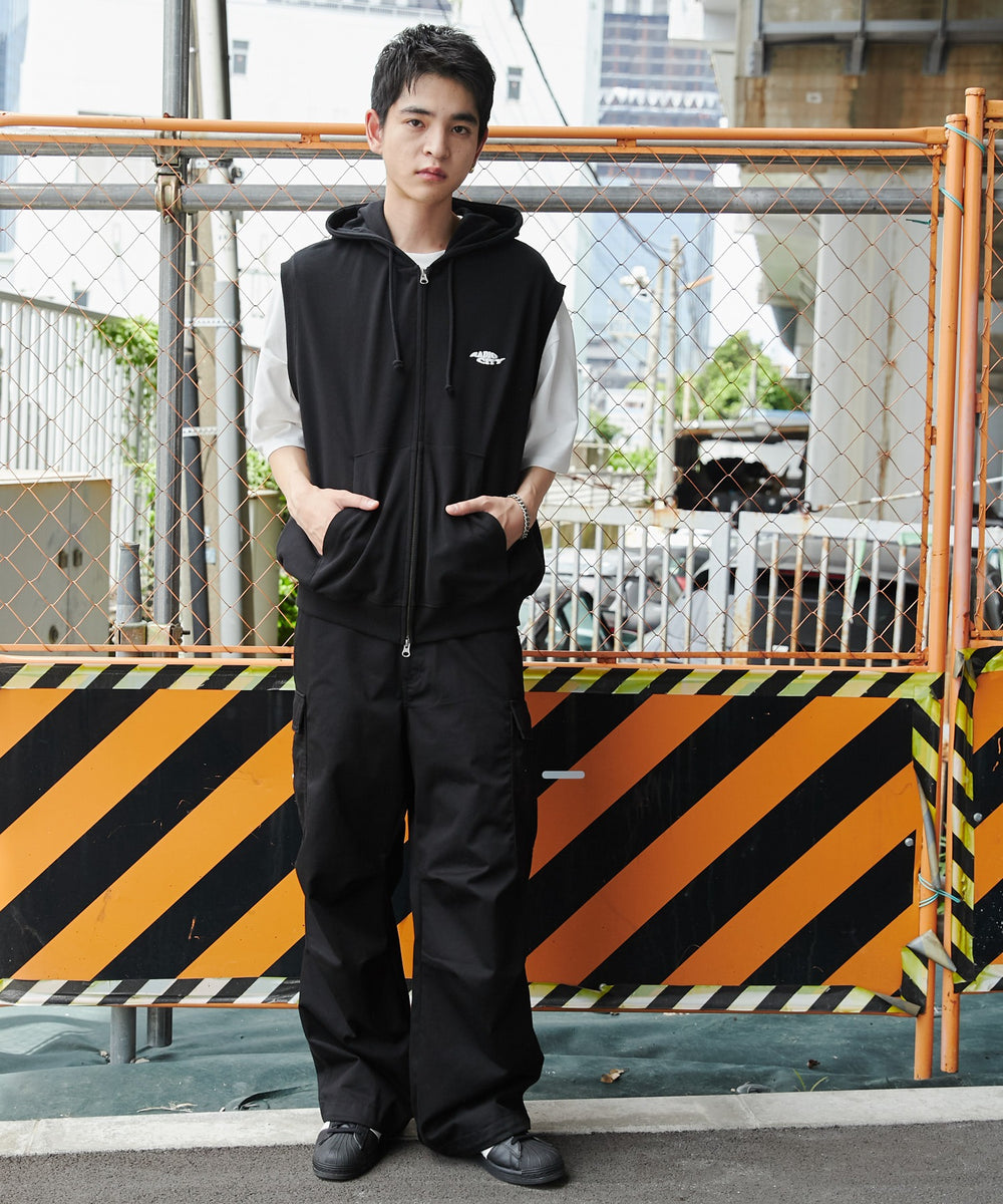 ブラック モデル：180cm L着用