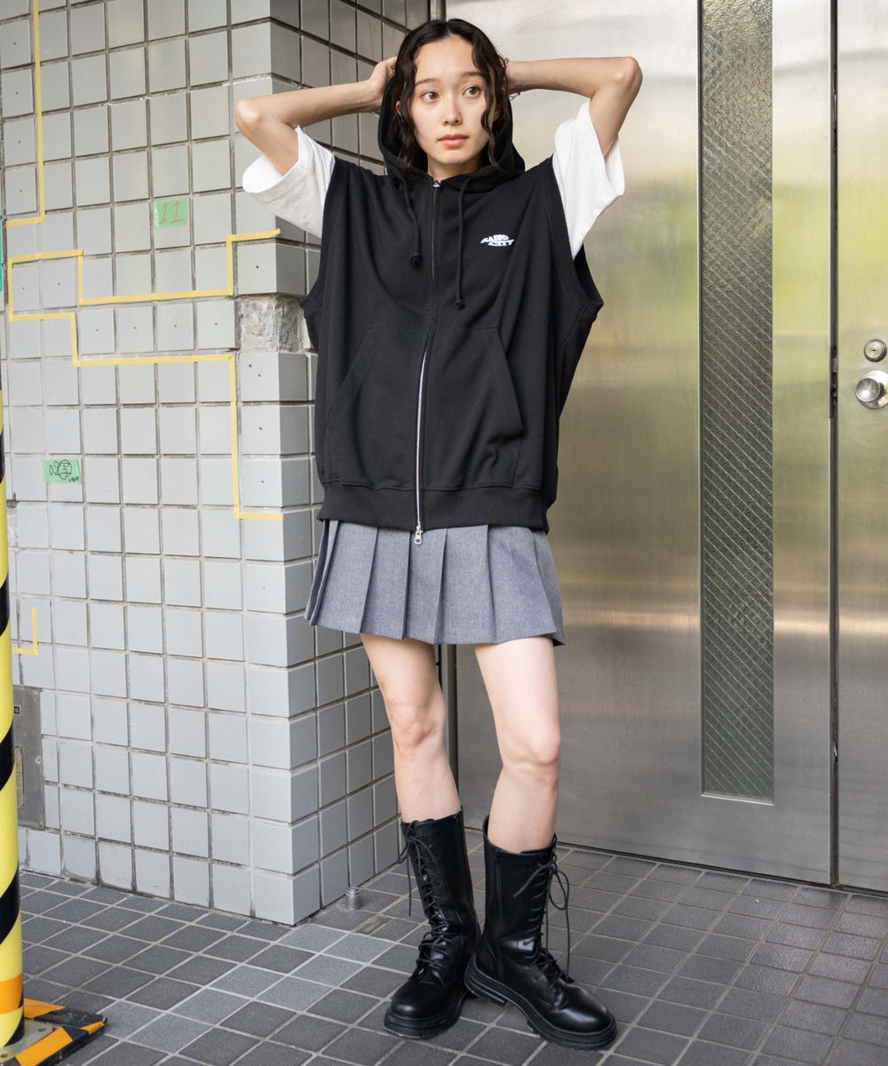 ブラック モデル：161cm L着用