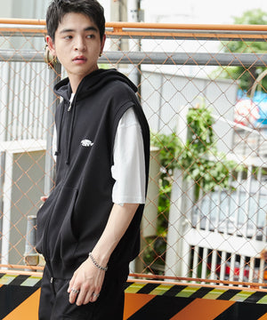 ブラック モデル：180cm L着用