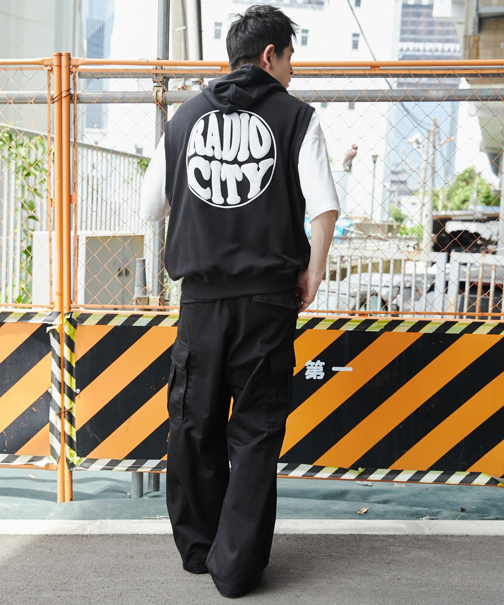 ブラック モデル：180cm L着用