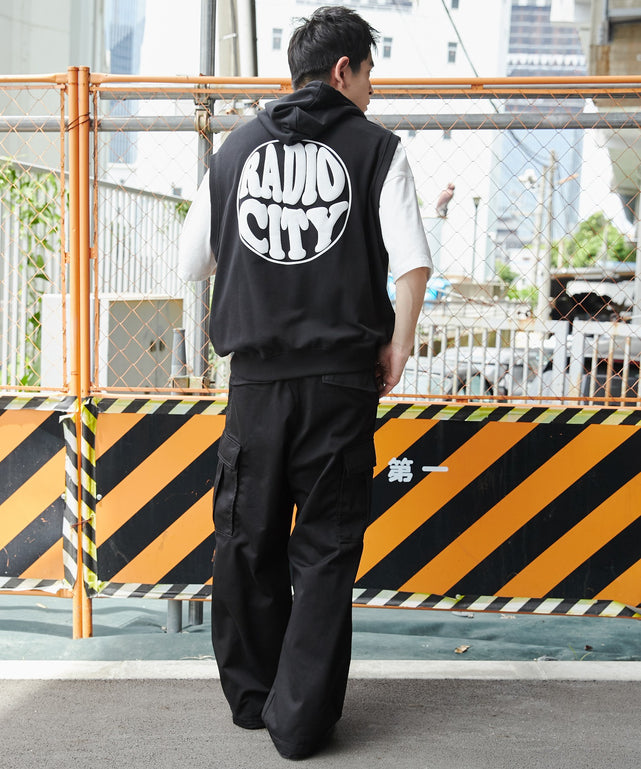 ブラック モデル：180cm L着用