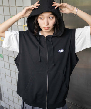 ブラック モデル：161cm L着用