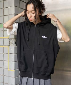 ブラック モデル：161cm L着用