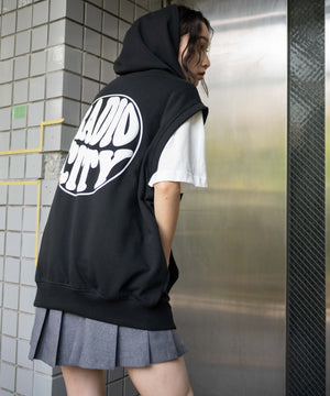 ブラック モデル：161cm L着用