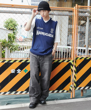 ネイビー モデル：180cm L着用