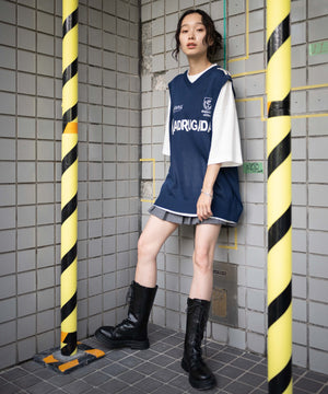 ネイビー モデル：161cm L着用