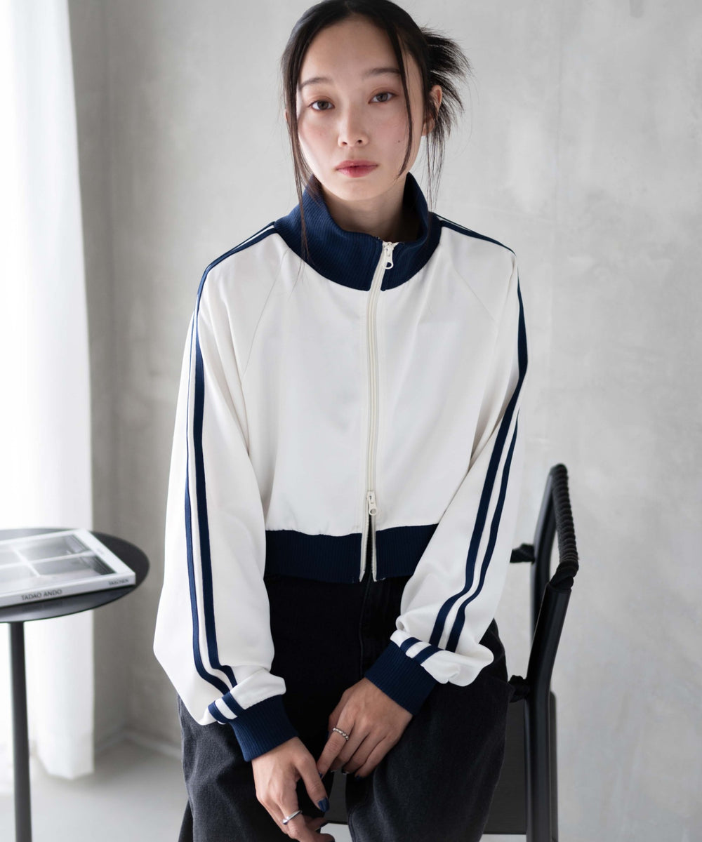 ネイビー　モデル:161cm F着用