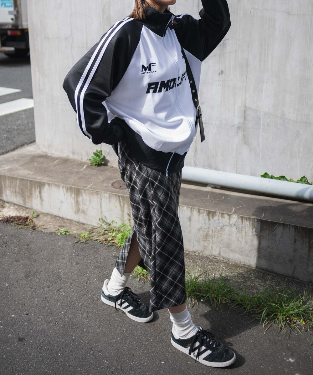 ブラック　モデル:155cm F着用