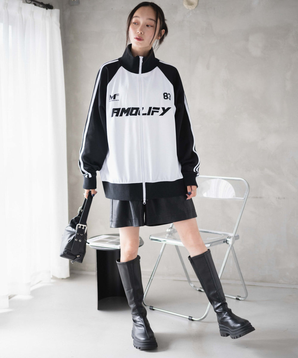 ブラック　モデル:161cm F着用