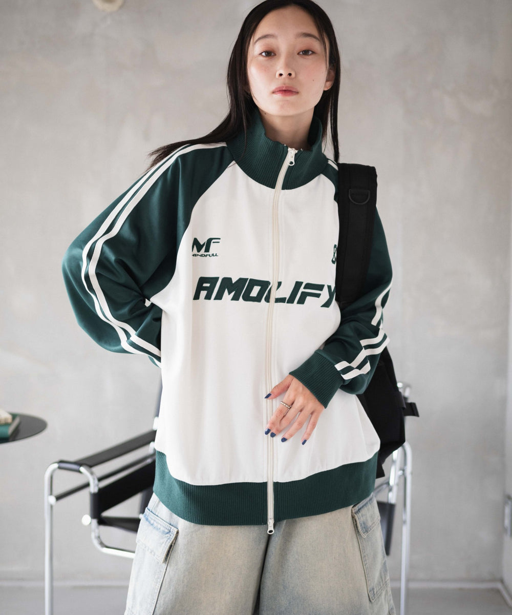 Dグリーン　モデル:161cm F着用