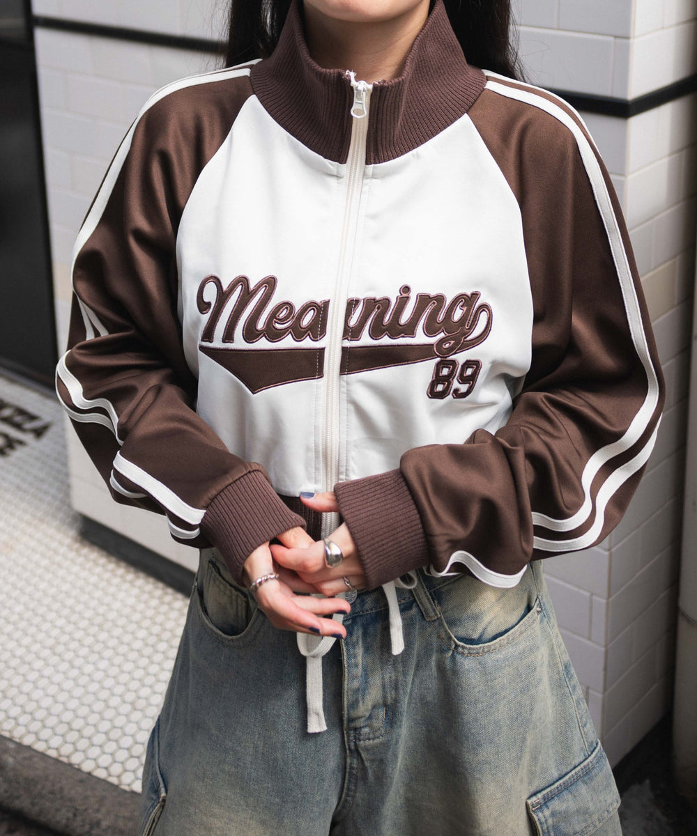 ブラウン　モデル:155cm F着用