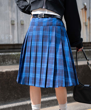 ブルーチェック1　モデル:155cm F着用