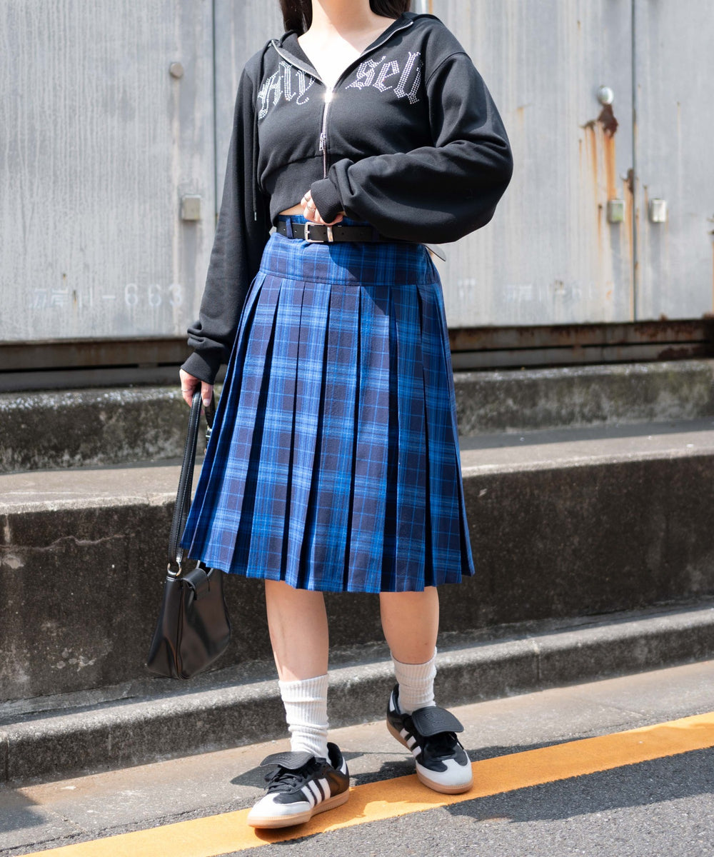 ブルーチェック1　モデル:155cm F着用