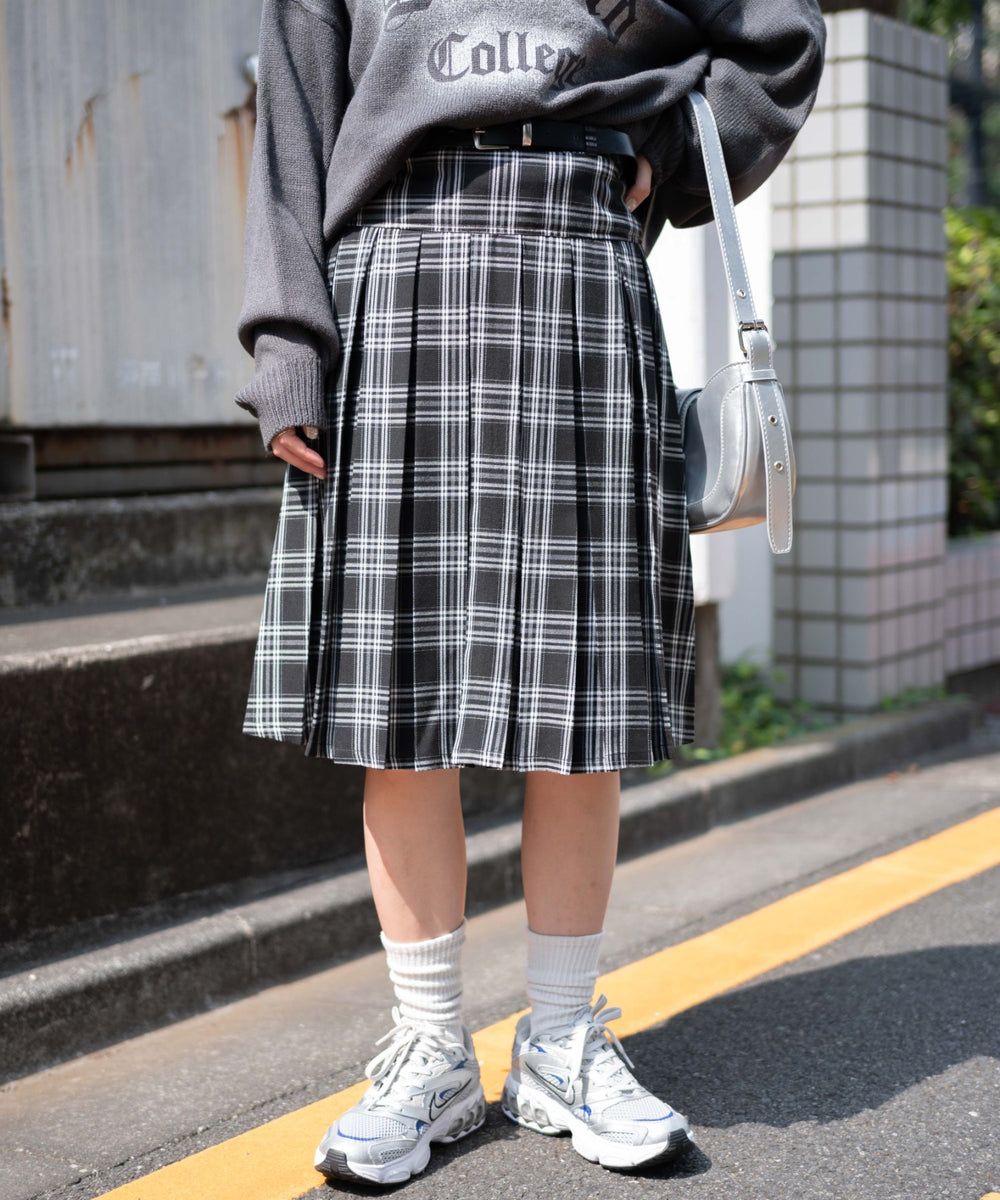 ブラックチェック1　モデル:155cm F着用