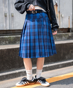 ブルーチェック1　モデル:155cm F着用