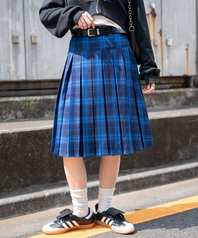 ブルーチェック1　モデル:155cm F着用