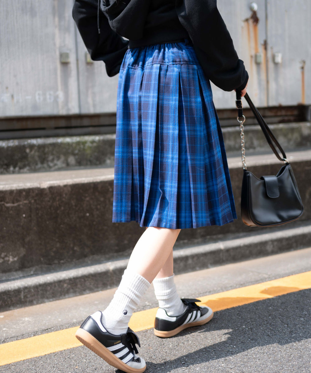 ブルーチェック1　モデル:155cm F着用