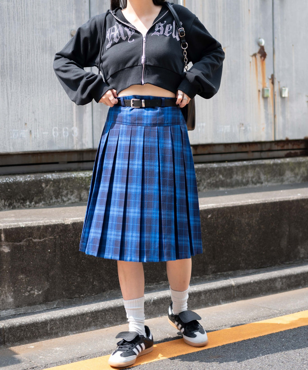 ブルーチェック1　モデル:155cm F着用