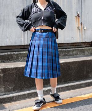 ブルーチェック1　モデル:155cm F着用